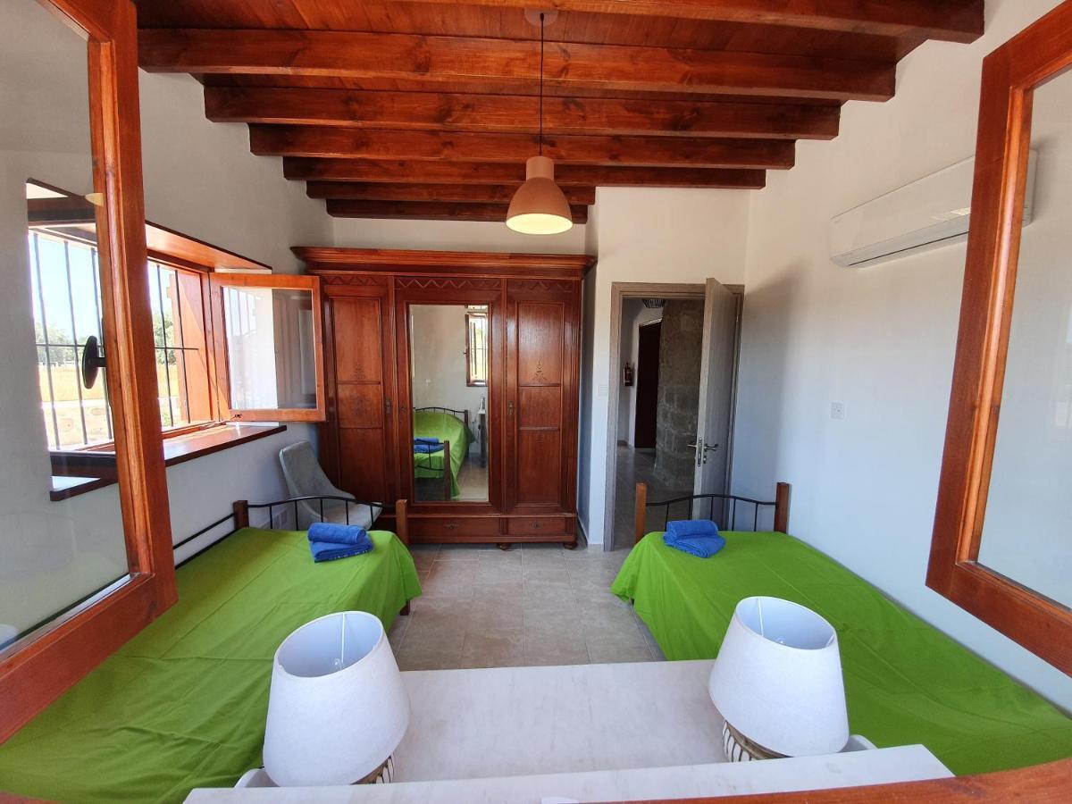 Villa Yioukkas パ フォス エクステリア 写真
